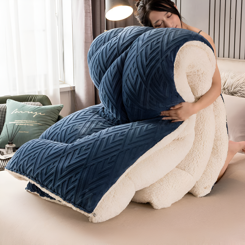 Dual-Sided Soft Quilted Blanket