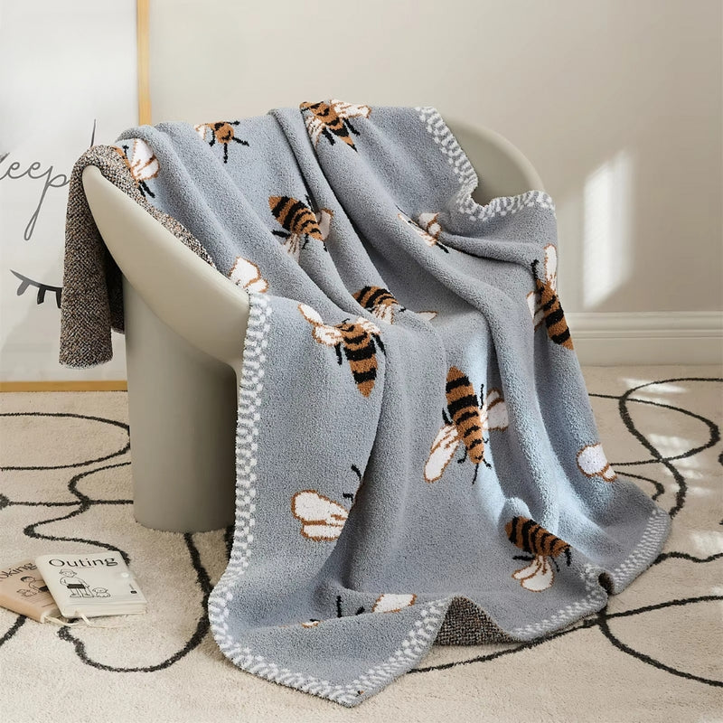 Fuzzy Bee Pattern Throw Blanket