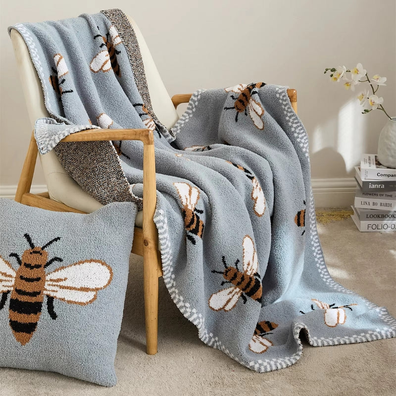 Fuzzy Bee Pattern Throw Blanket